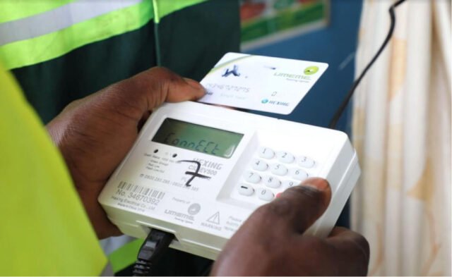 Ugandans complain about the UMEME new yaka meters for stealing their units and being expensive